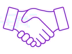 Två händer som skakar hand i en stiliserad lila kontur, som symboliserar partnerskap och överenskommelse, med en subtil uppmaning till samarbete.