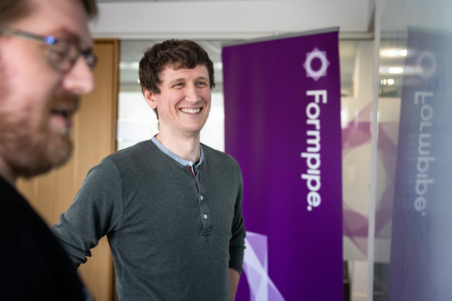 Medarbejdere fra Formpipes AI-fokusgruppe i en workshop.