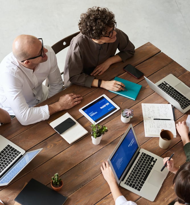 pexels-fauxels-3182834